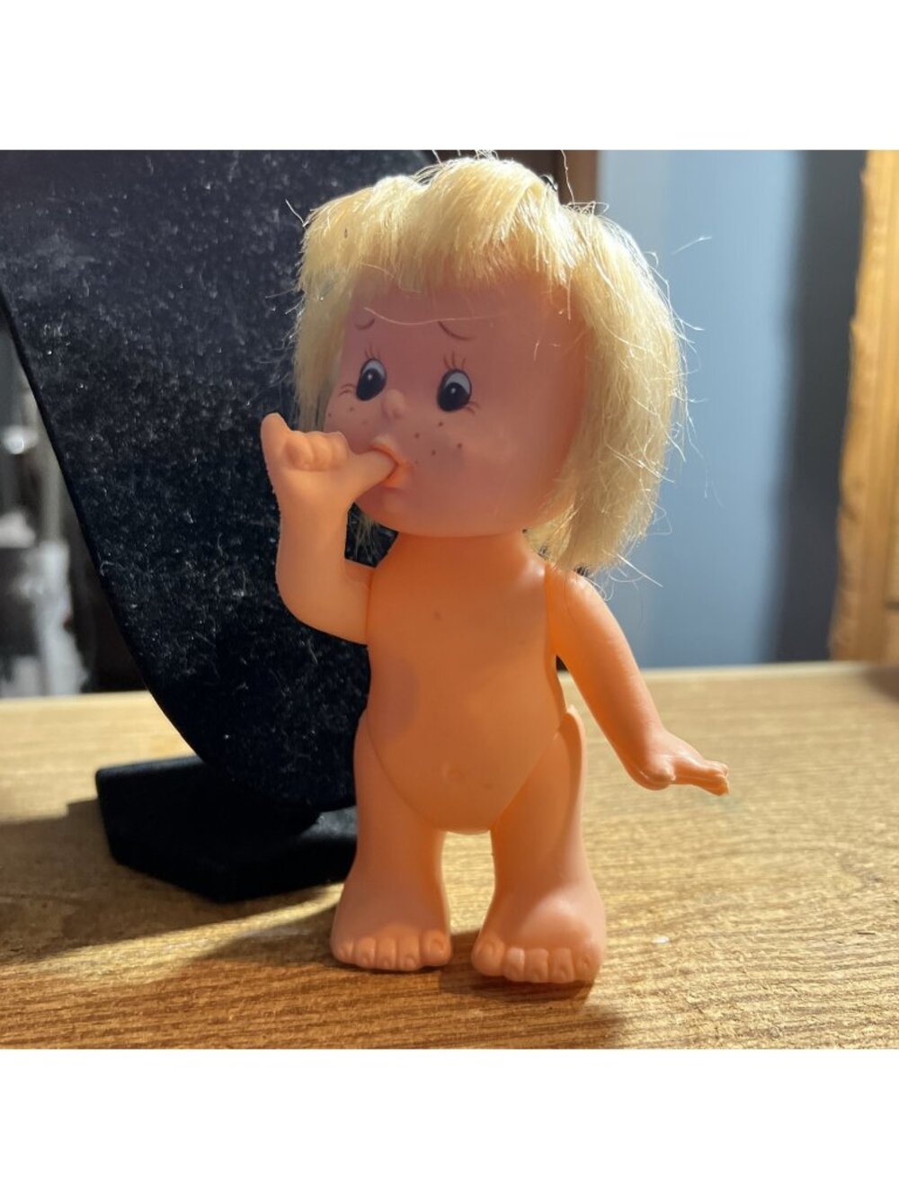 1966 Uneeda 4" Baby PeeWee Doll Made in Hong Kong Thumb Sucker Naked 6" EUC